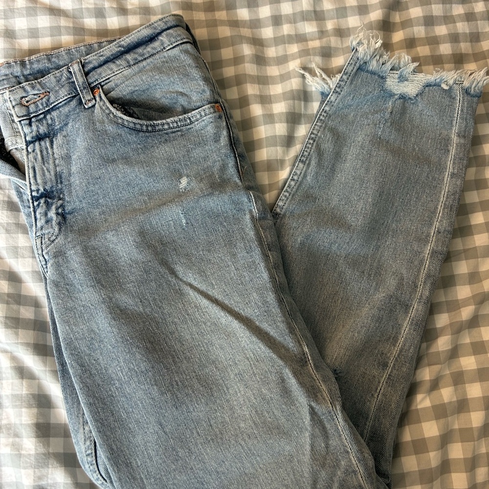 H&M Light Blue Cropped Women Jeans